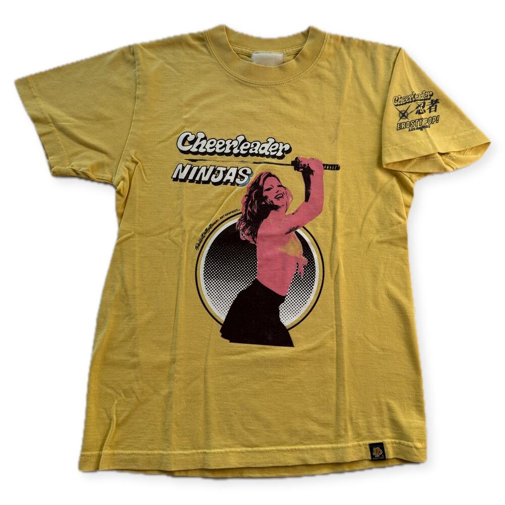 Erosty Pop Cheerleader Ninjas Rockin Jelly Bean Vintage 90s T-Shirt Yellow S